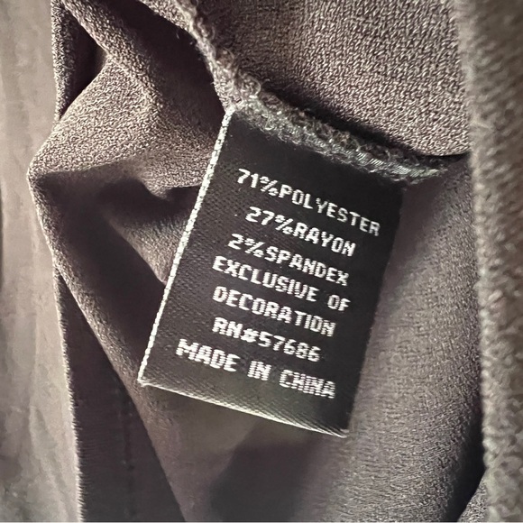 SALE>>>>Louise Paris Cutout Top - Picture 6 of 7